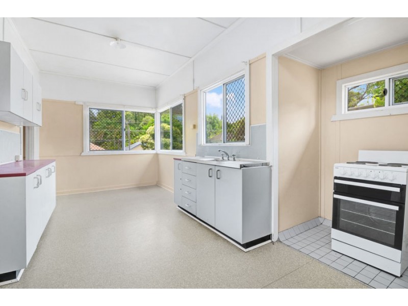 381 Ferguson Rd, Seven Hills QLD 4170