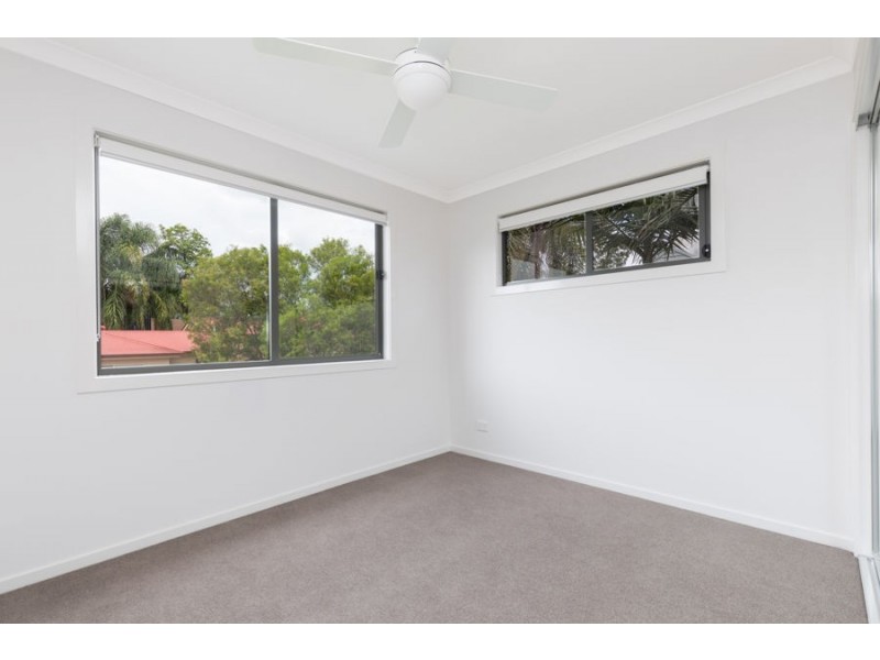 2/73 Railway Parade, Norman Park QLD 4170