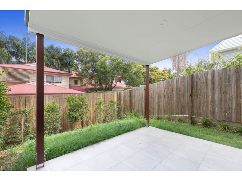 2/73 Railway Parade, Norman Park QLD 4170