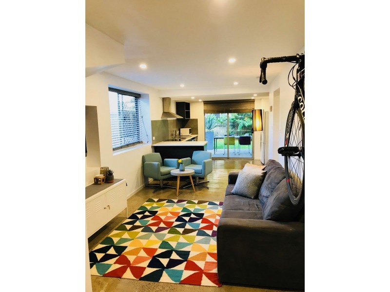 33 Muir St, Cannon Hill QLD 4170