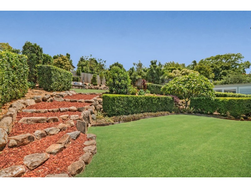 72 Abbotsleigh St, Holland Park QLD 4121