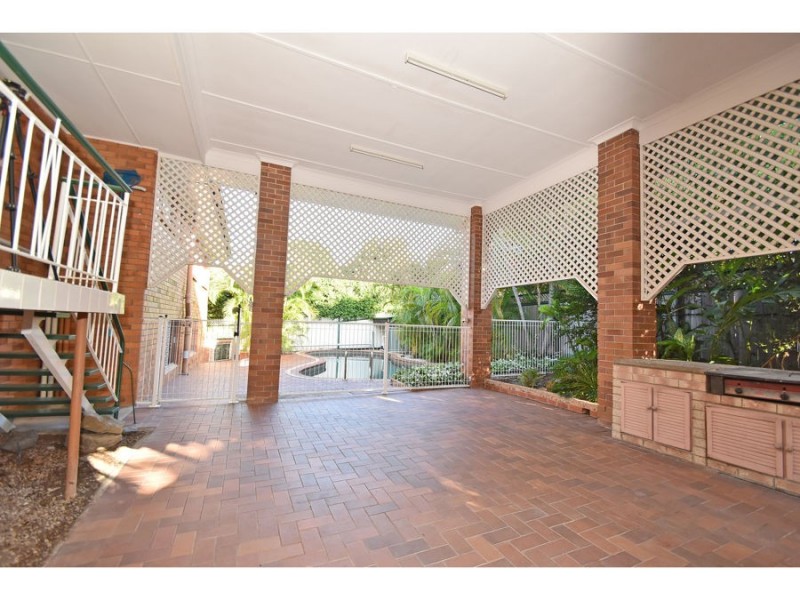 6 Coolmunda Street, Mansfield QLD 4122