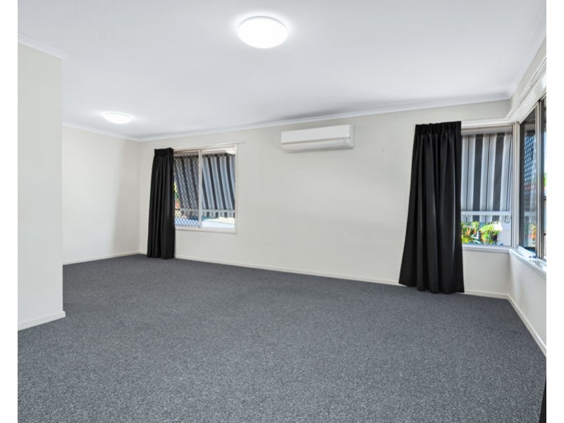 2 Barcelona St, Wishart QLD 4122