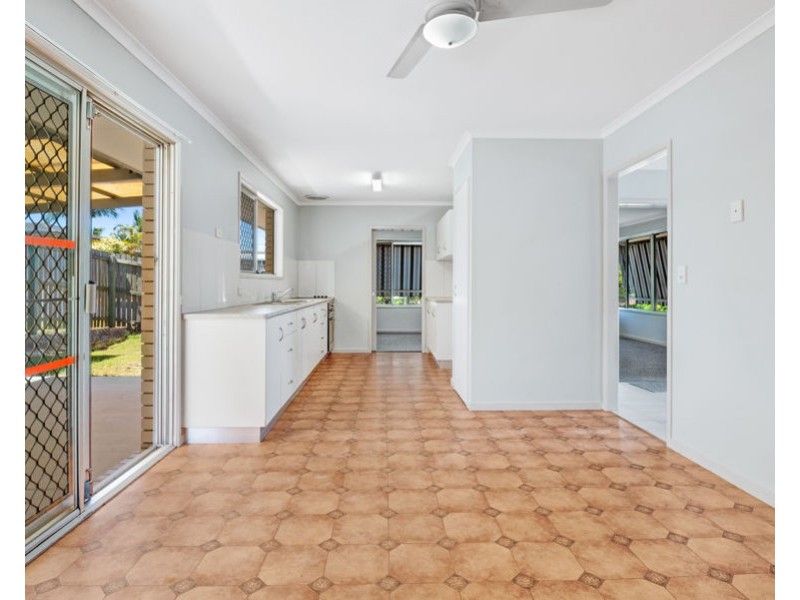 2 Barcelona St, Wishart QLD 4122