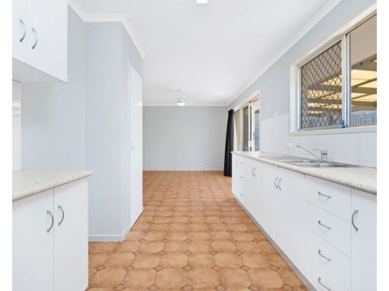 2 Barcelona St, Wishart QLD 4122