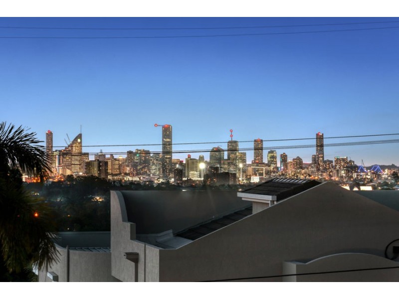 9 Kneale Street, Holland Park West QLD 4121