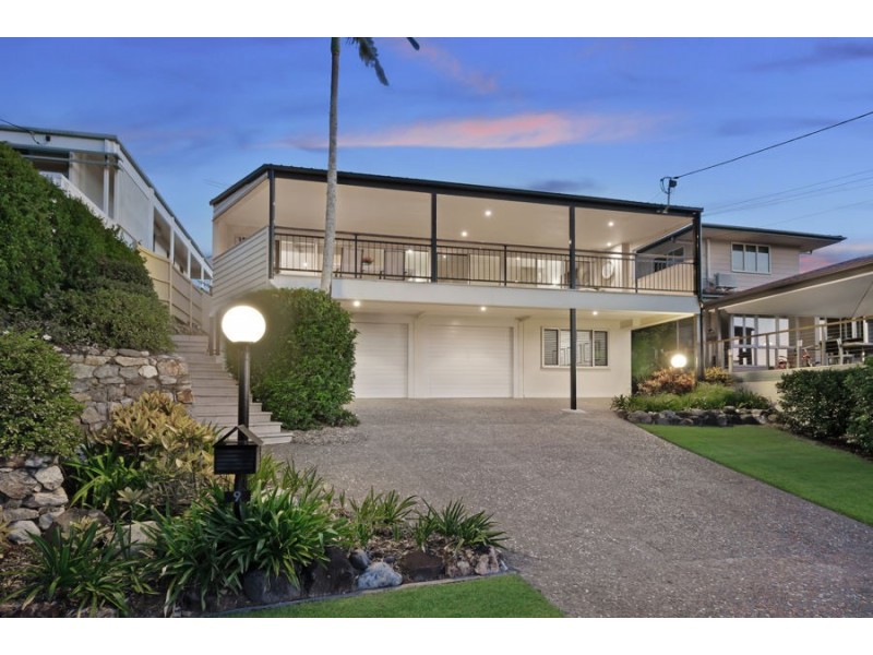 9 Kneale Street, Holland Park West QLD 4121