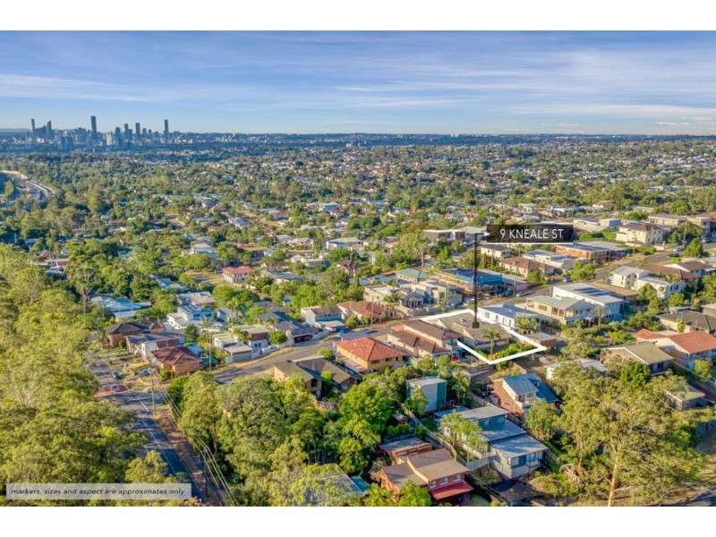 9 Kneale Street, Holland Park West QLD 4121