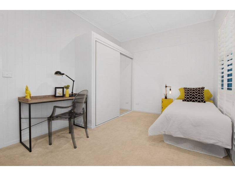 23 Lockyer Street, Camp Hill QLD 4152