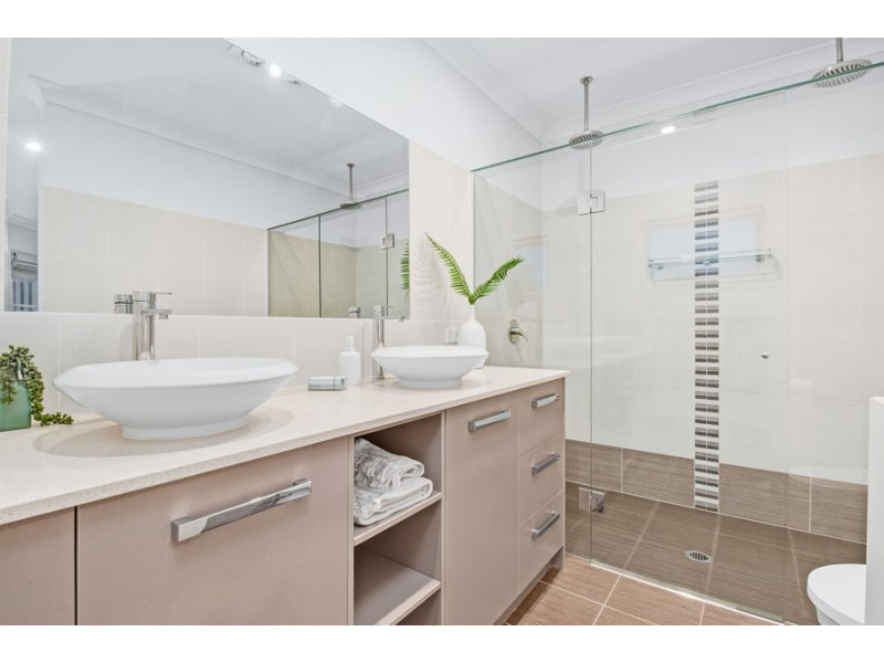 23 Lockyer Street, Camp Hill QLD 4152