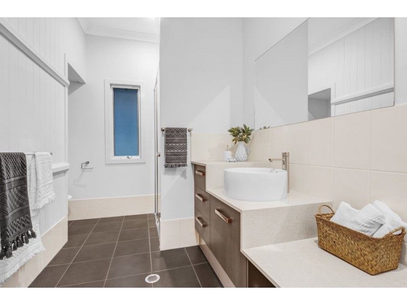 23 Lockyer Street, Camp Hill QLD 4152