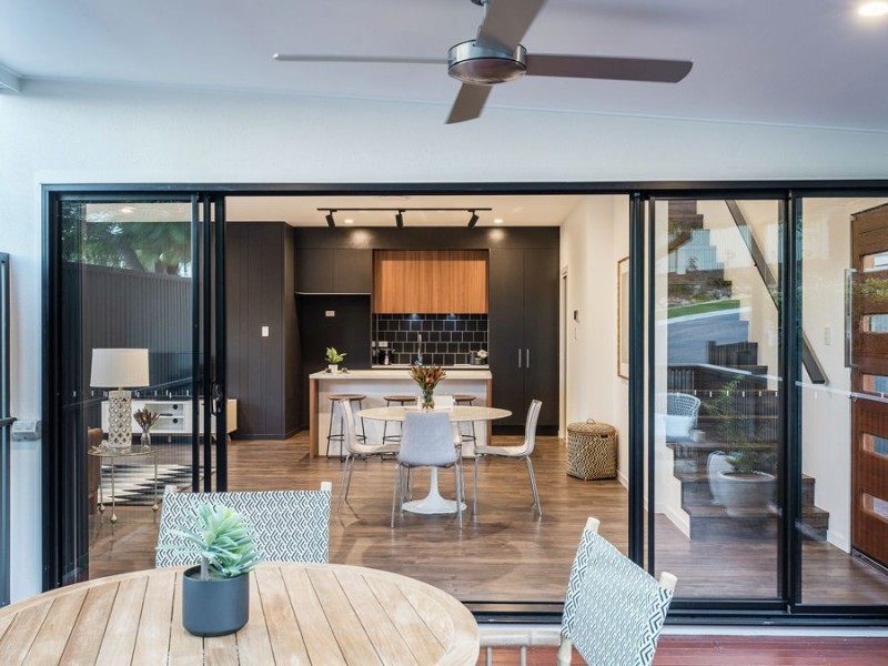 1/21 Barradine St, Greenslopes QLD 4120