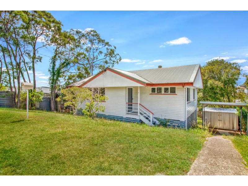 4 Trochus Street, Mansfield QLD 4122