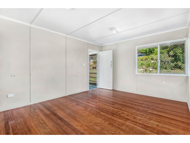 4 Trochus Street, Mansfield QLD 4122