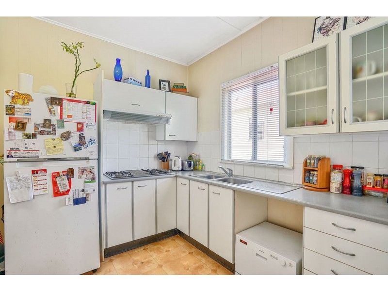 11 Dobbie Street, Holland Park QLD 4121