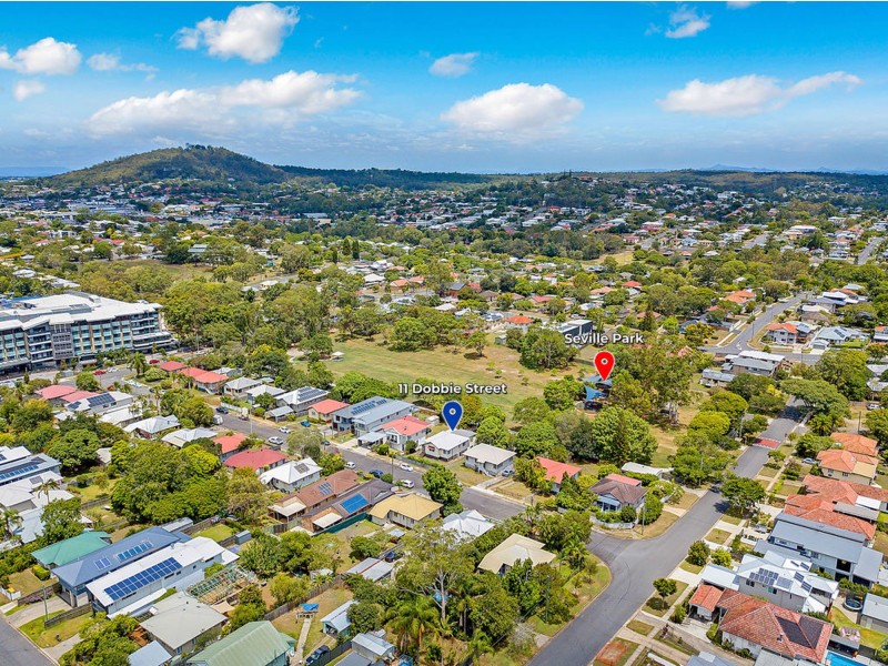 11 Dobbie Street, Holland Park QLD 4121