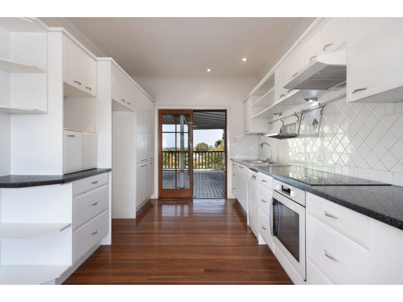 69 Arrol Street, Camp Hill QLD 4152