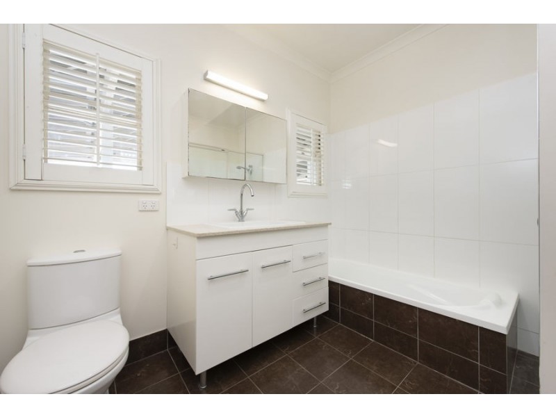 69 Arrol Street, Camp Hill QLD 4152