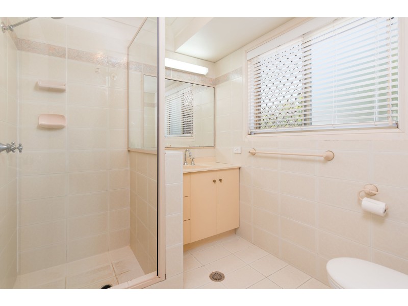 12 Salm Court, Carindale QLD 4152