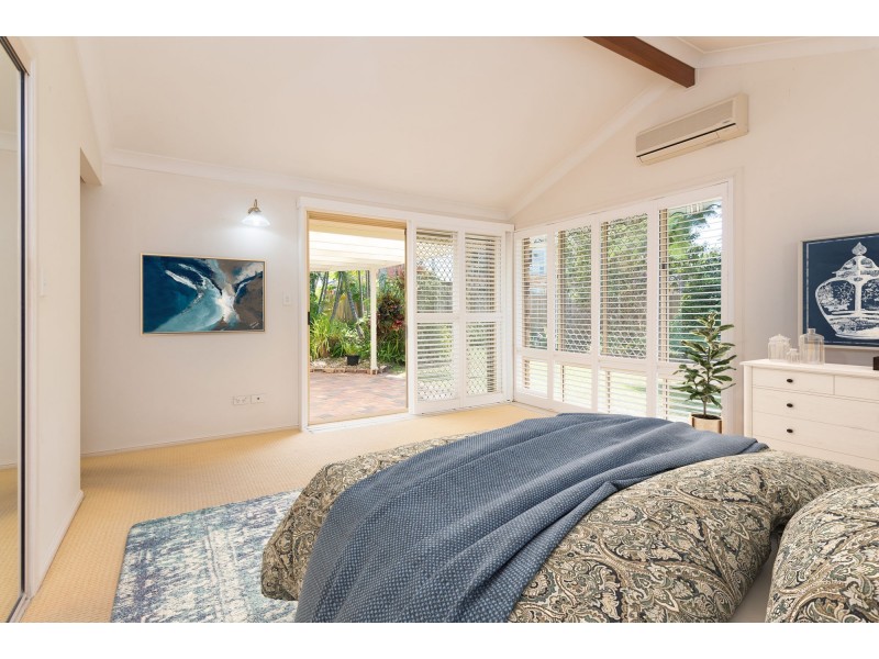 12 Salm Court, Carindale QLD 4152