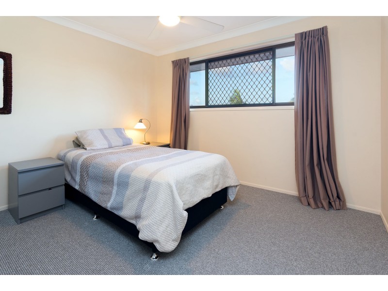 4 Kuhler Court, Carindale QLD 4152