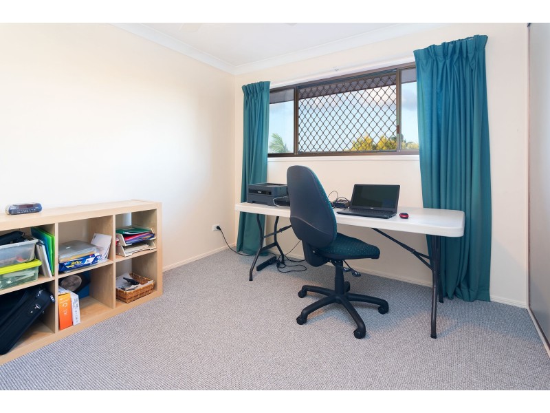 4 Kuhler Court, Carindale QLD 4152