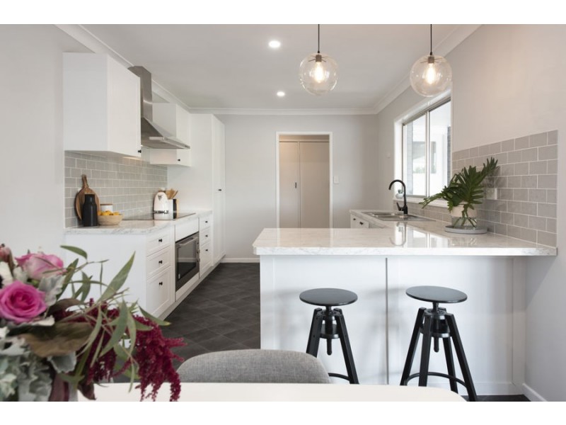 6 Kenrose Street, Carina QLD 4152