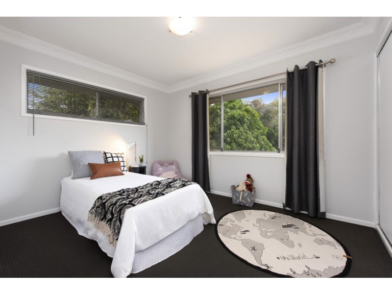 6 Kenrose Street, Carina QLD 4152