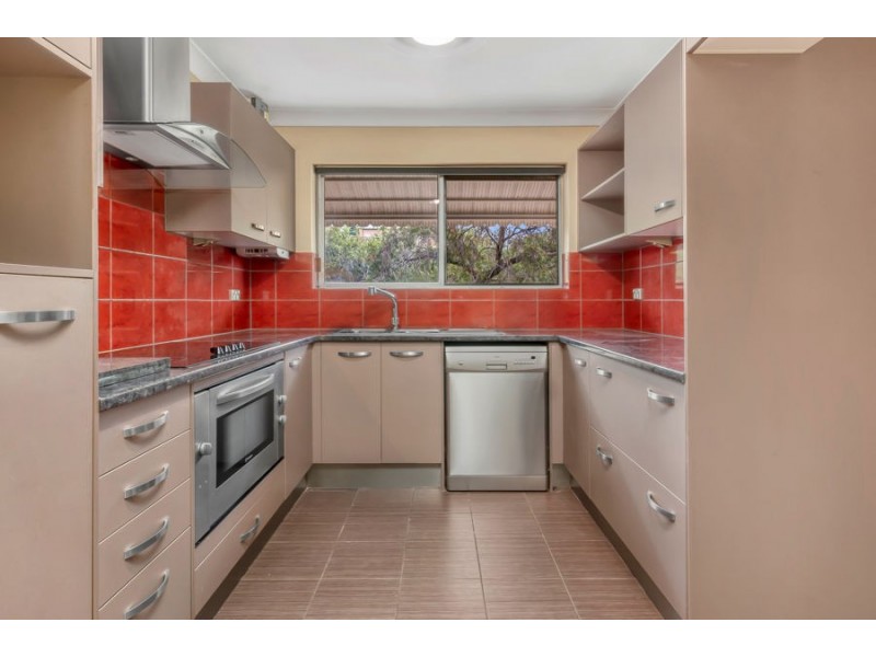 2 61 French St,, Coorparoo QLD 4151