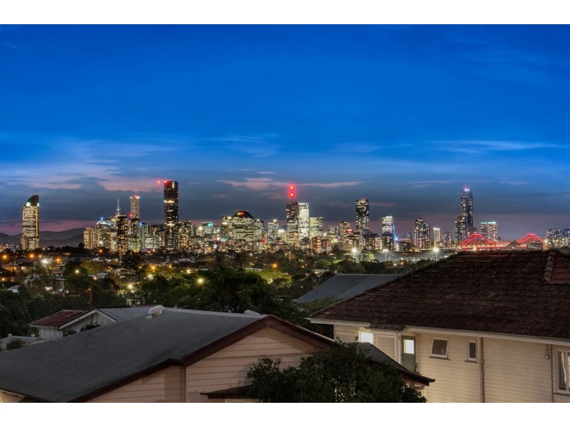 82 Carranya Street, Camp Hill QLD 4152