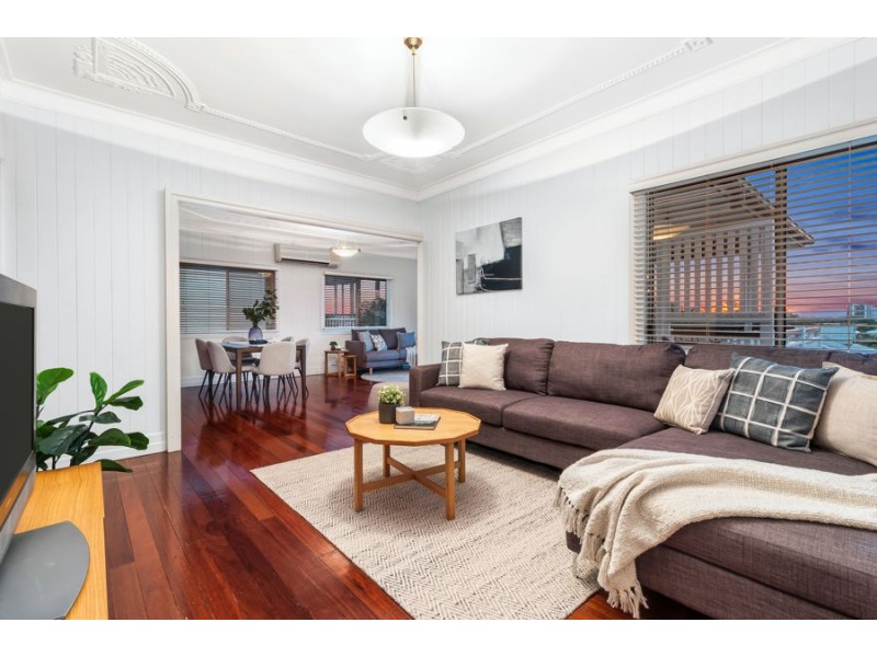 82 Carranya Street, Camp Hill QLD 4152