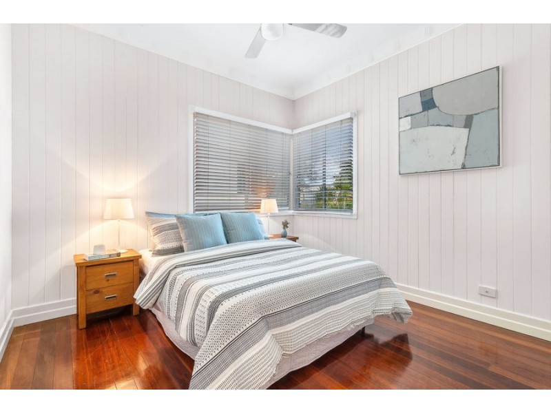 82 Carranya Street, Camp Hill QLD 4152