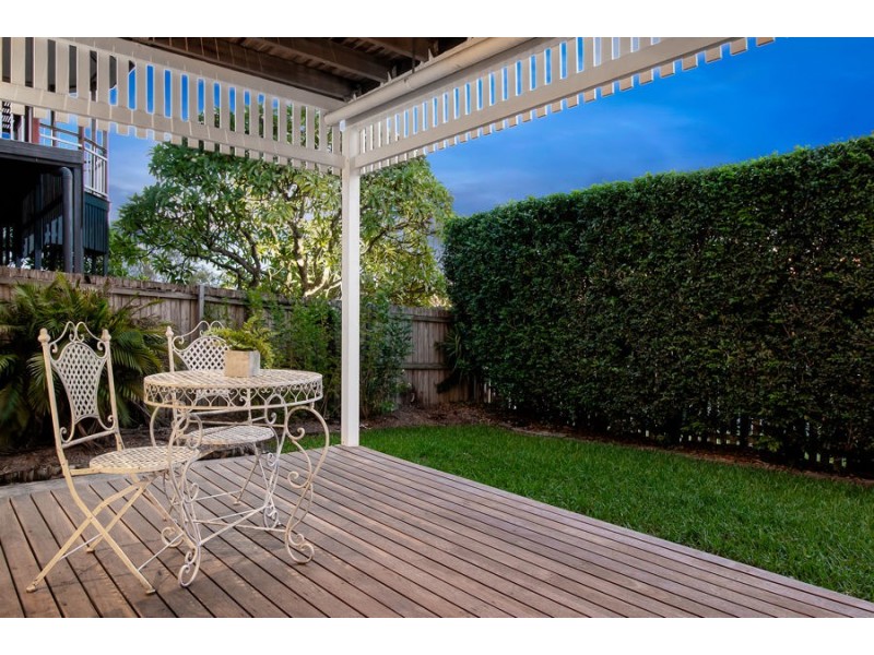 82 Carranya Street, Camp Hill QLD 4152