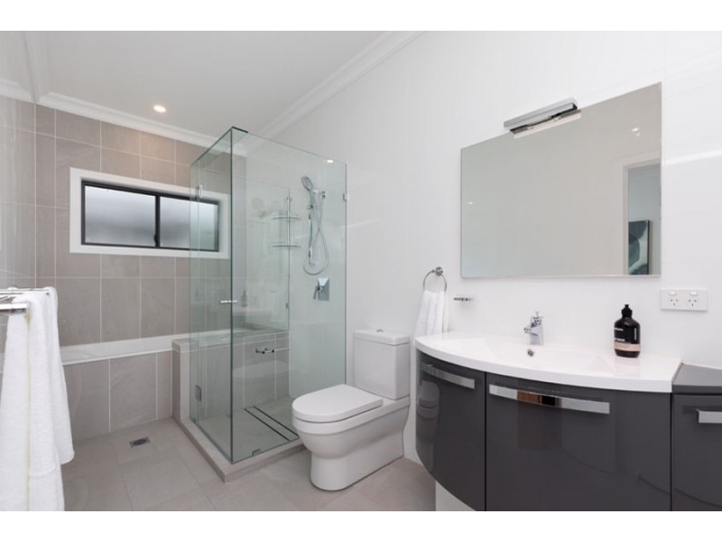 5 Ferol Street, Coorparoo QLD 4151