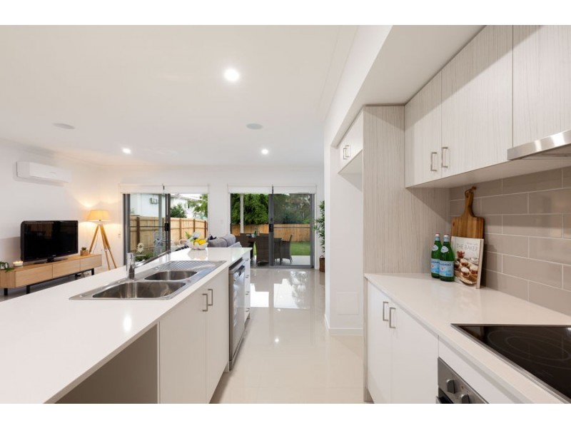 15 Orana Street, Carina QLD 4152