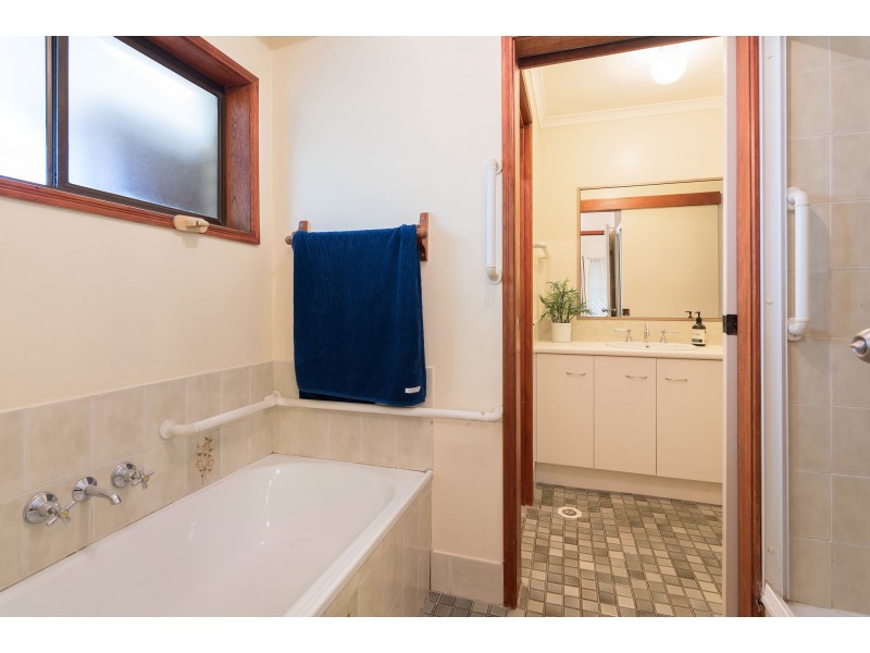 21 Wambaya Street, Belmont QLD 4153