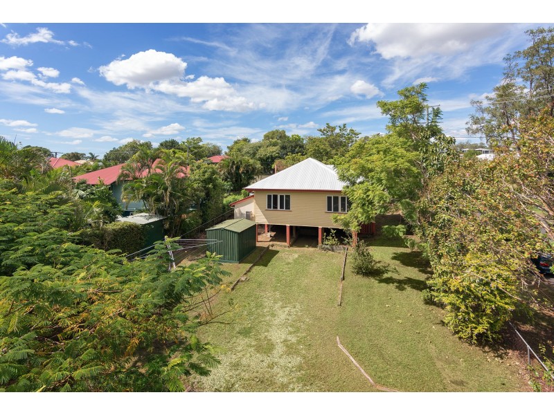 26 Mar Street, Holland Park QLD 4121