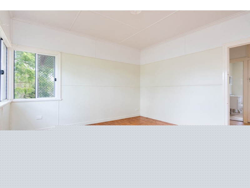 26 Mar Street, Holland Park QLD 4121