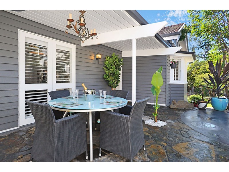 8 Goring Street, Coorparoo QLD 4151