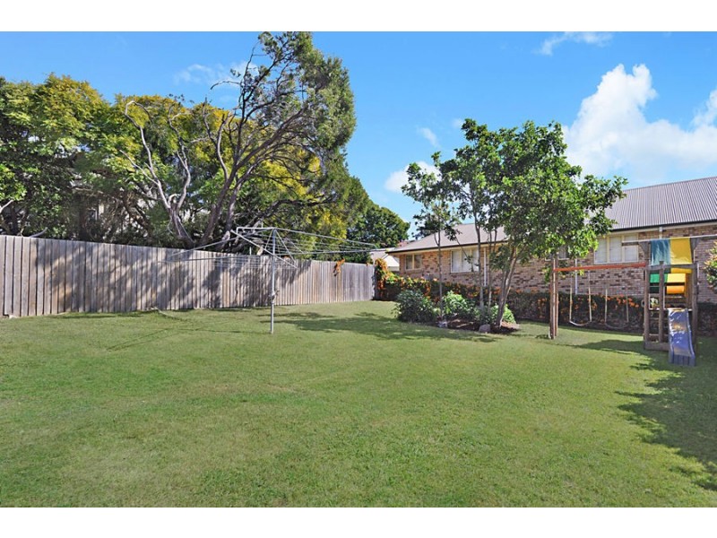 8 Goring Street, Coorparoo QLD 4151