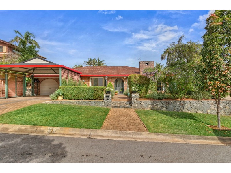 18 Strahan St, Belmont QLD 4153