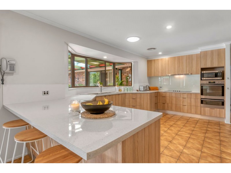 18 Strahan St, Belmont QLD 4153