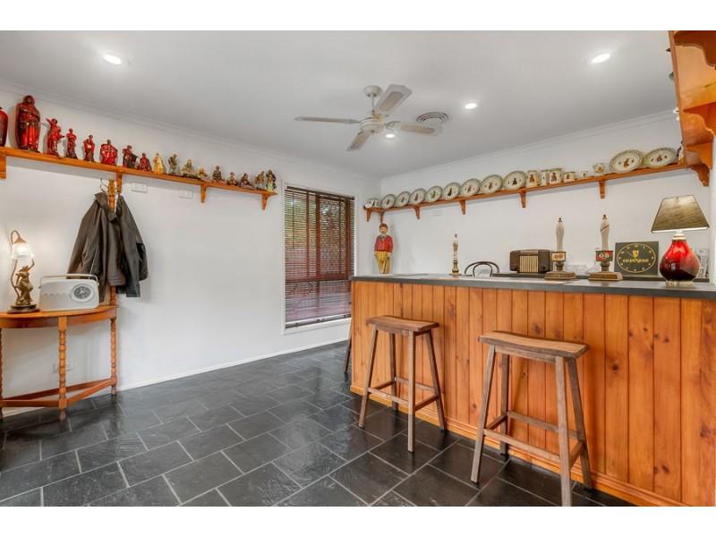 18 Strahan St, Belmont QLD 4153