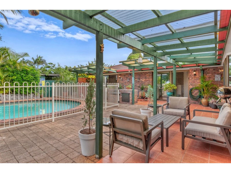 18 Strahan St, Belmont QLD 4153