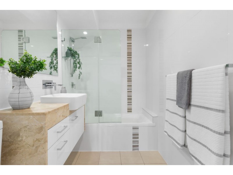 93 McLennan Street, Wooloowin QLD 4030