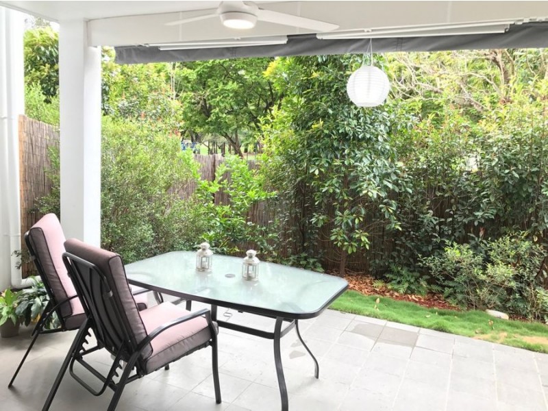 2/40 Arnold st, Holland Park QLD 4121