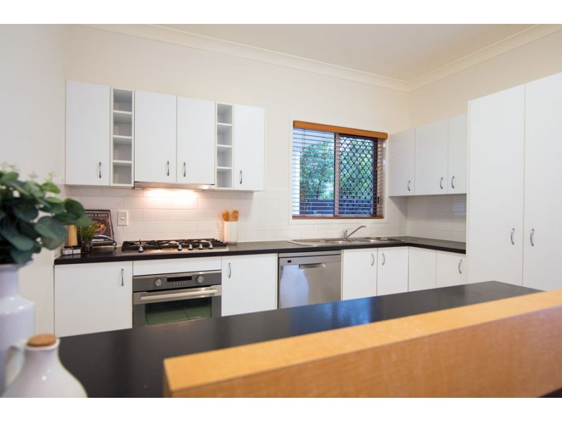 45 Moncrief Road, Cannon Hill QLD 4170