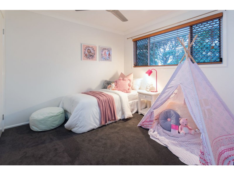 45 Moncrief Road, Cannon Hill QLD 4170