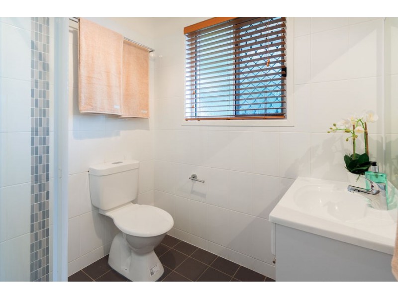 45 Moncrief Road, Cannon Hill QLD 4170