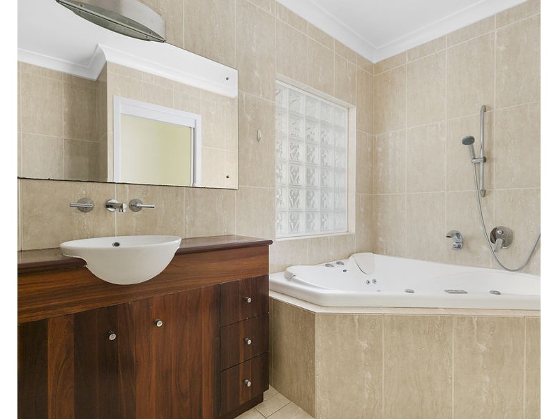 78 Nicholson Street, Greenslopes QLD 4120